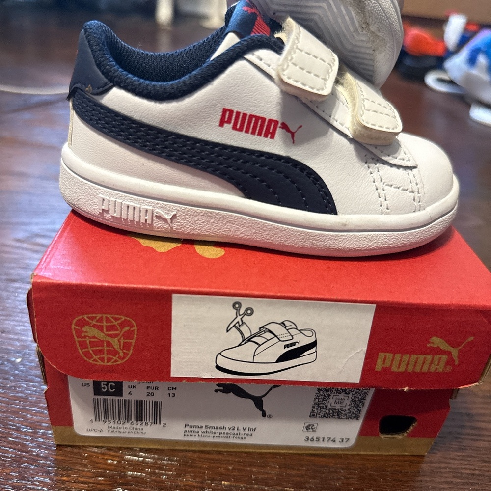 Puma Sneakers with straps